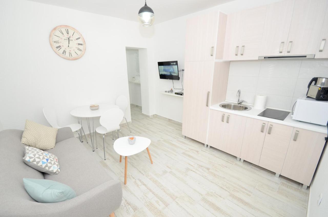 Bay View Apartment