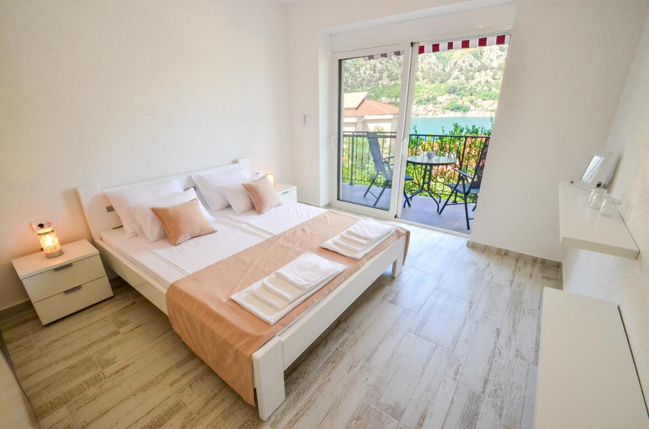 Bay View Apartment *