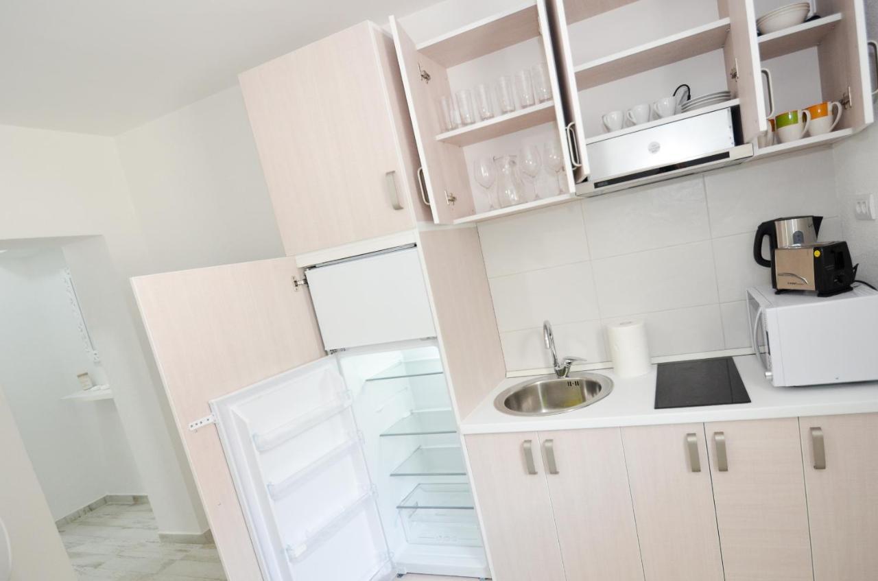Bay View Apartment *